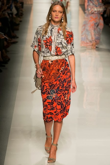 WHAT EVERY WOMAN NEEDS: How to wear orange (Etro)